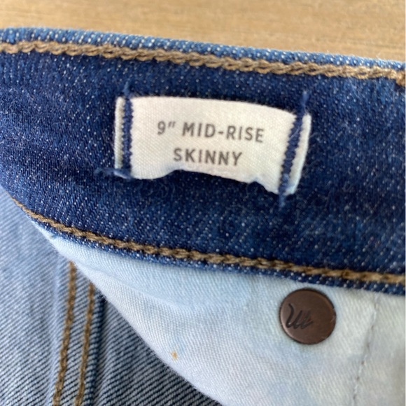 Madewell 9” Mid-Rise Skinny Jeans - Picture 2 of 4